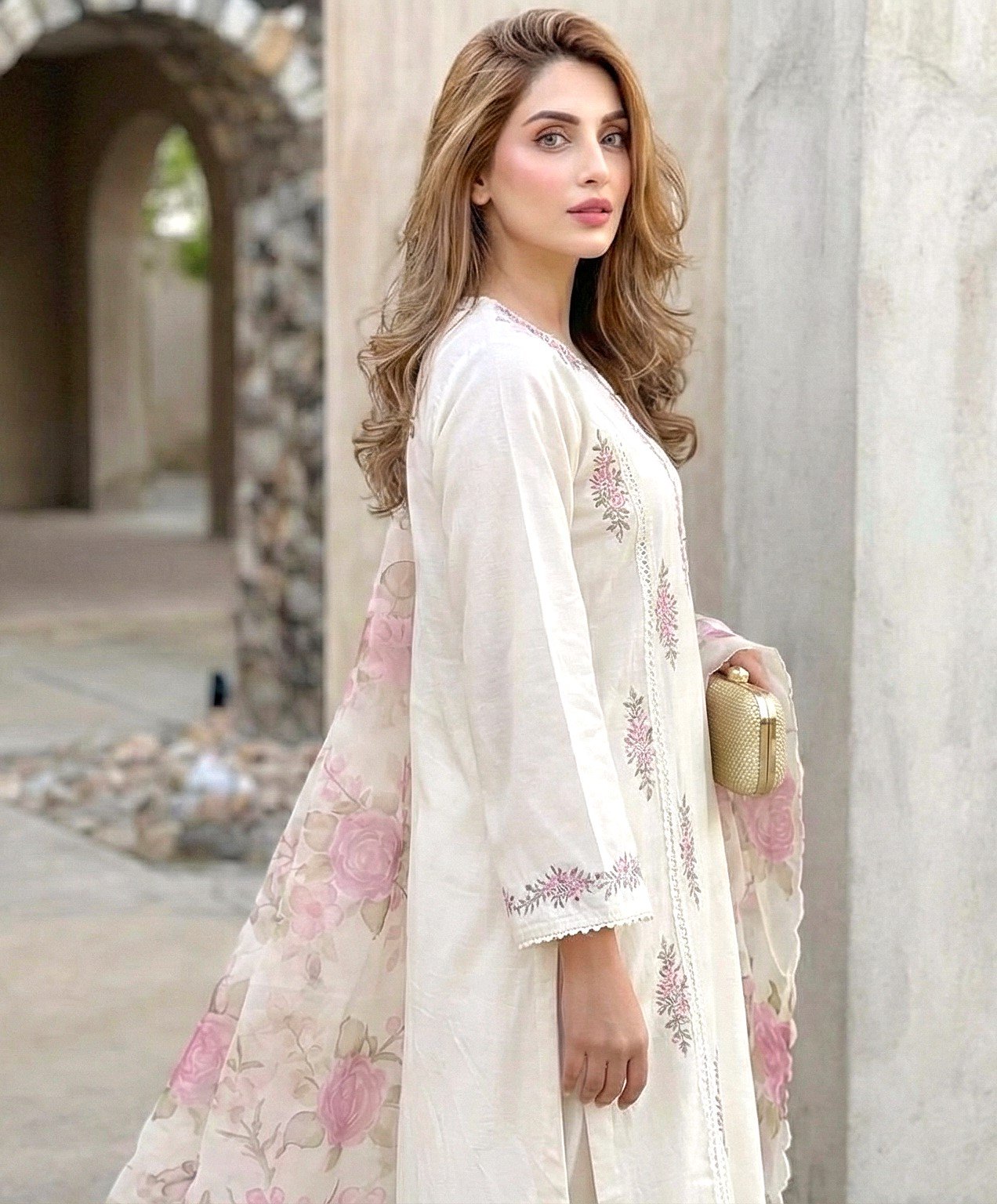 Elegant Off-White 100 Cotton Muslin 3-Piece Suite with Purple Floral Embroidery - Image 3