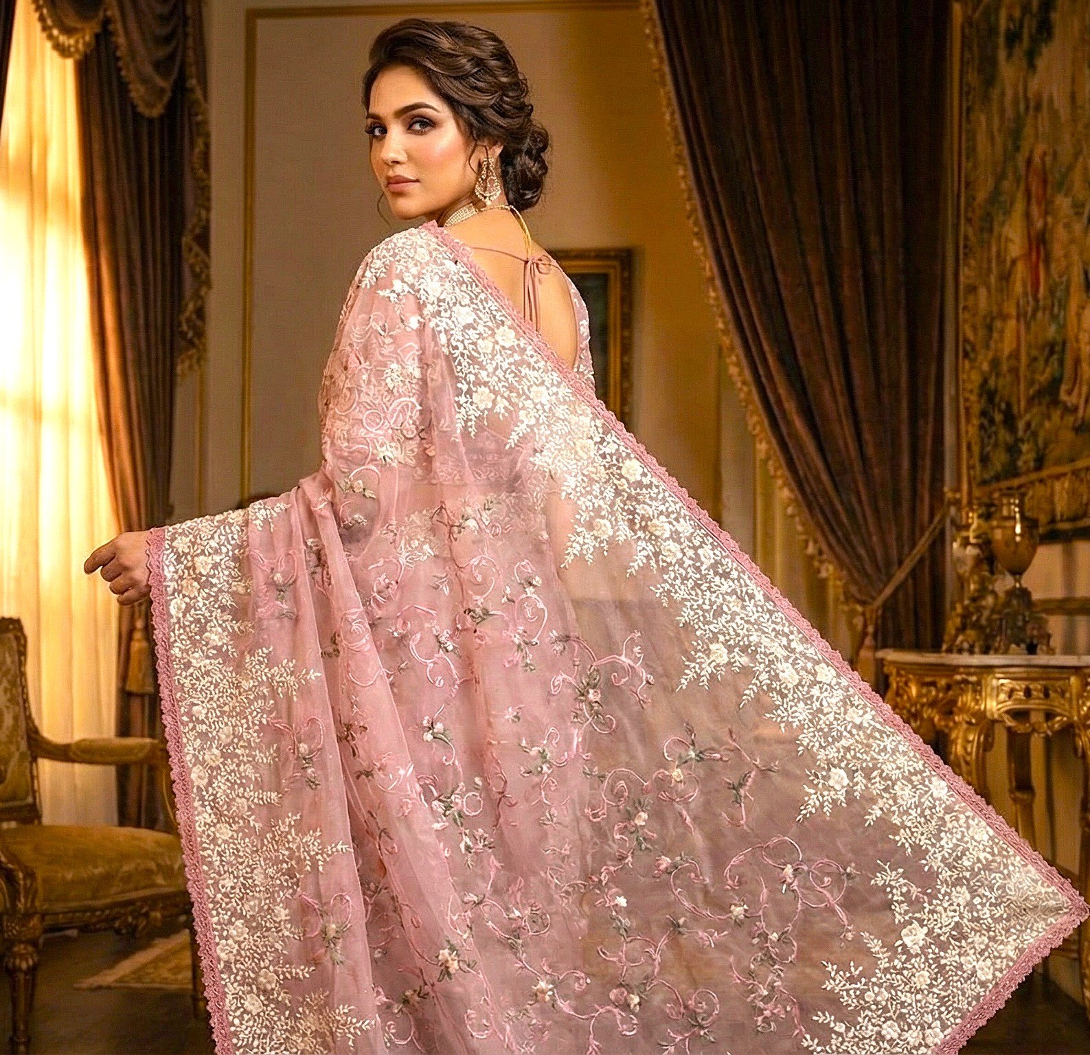 Exquisite Dusty Rose Bangladeshi Muslin Saree Online with Heavy Floral Embroidery & Scalloped Borders